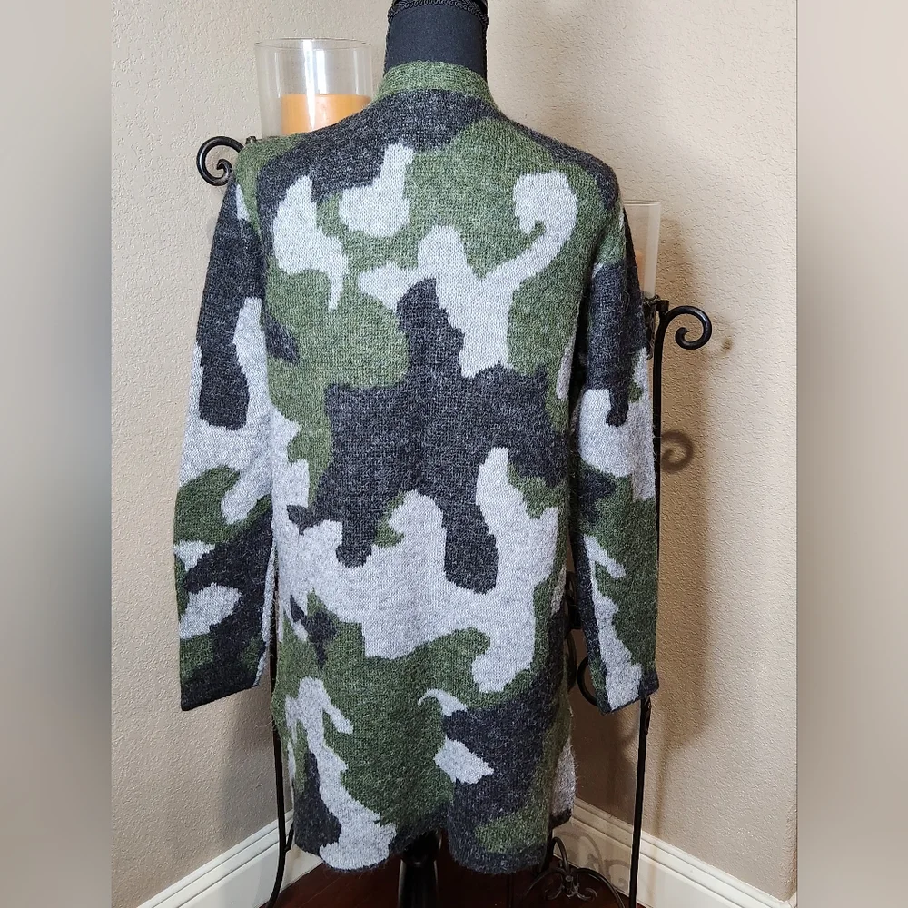 Modern‎ Canvas Camouflage Open-Front Women Sweater - Picture 2 of 4